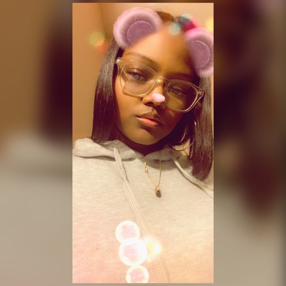 Meet your Posher, Daniela - Picture 1 of 1